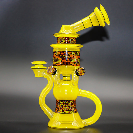 DISTORTION GLASS CONDUIT