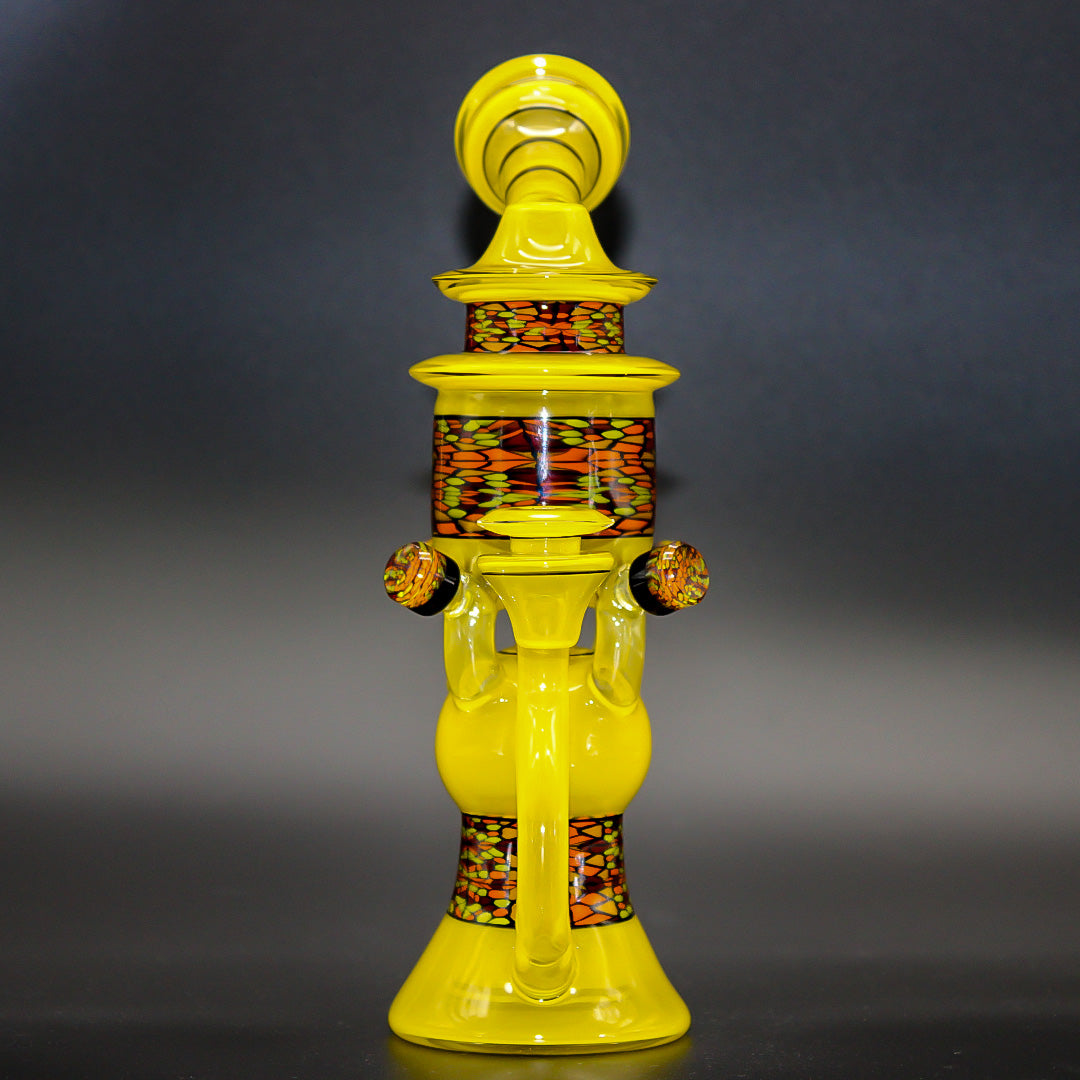 DISTORTION GLASS CONDUIT